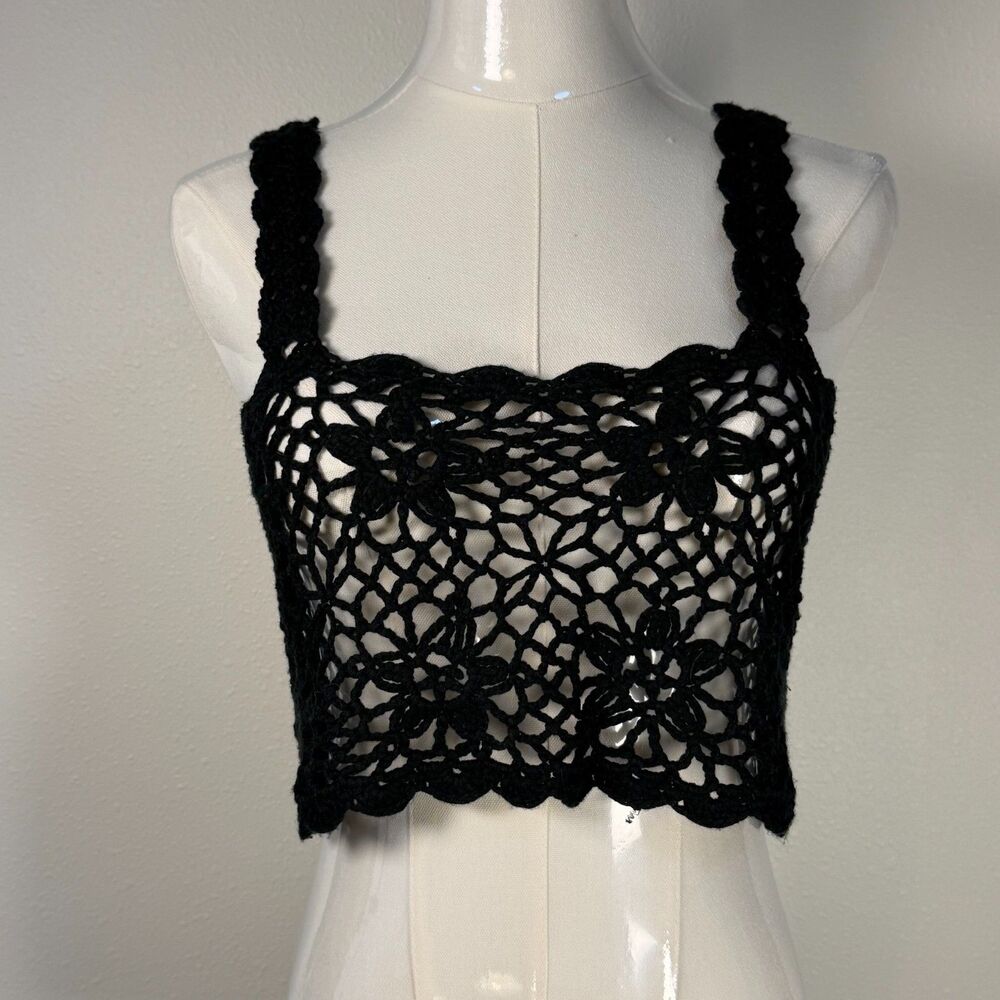 AKIRA Black Crochet Knit Floral Tank Crop Top Women’s Size M Boho Festival